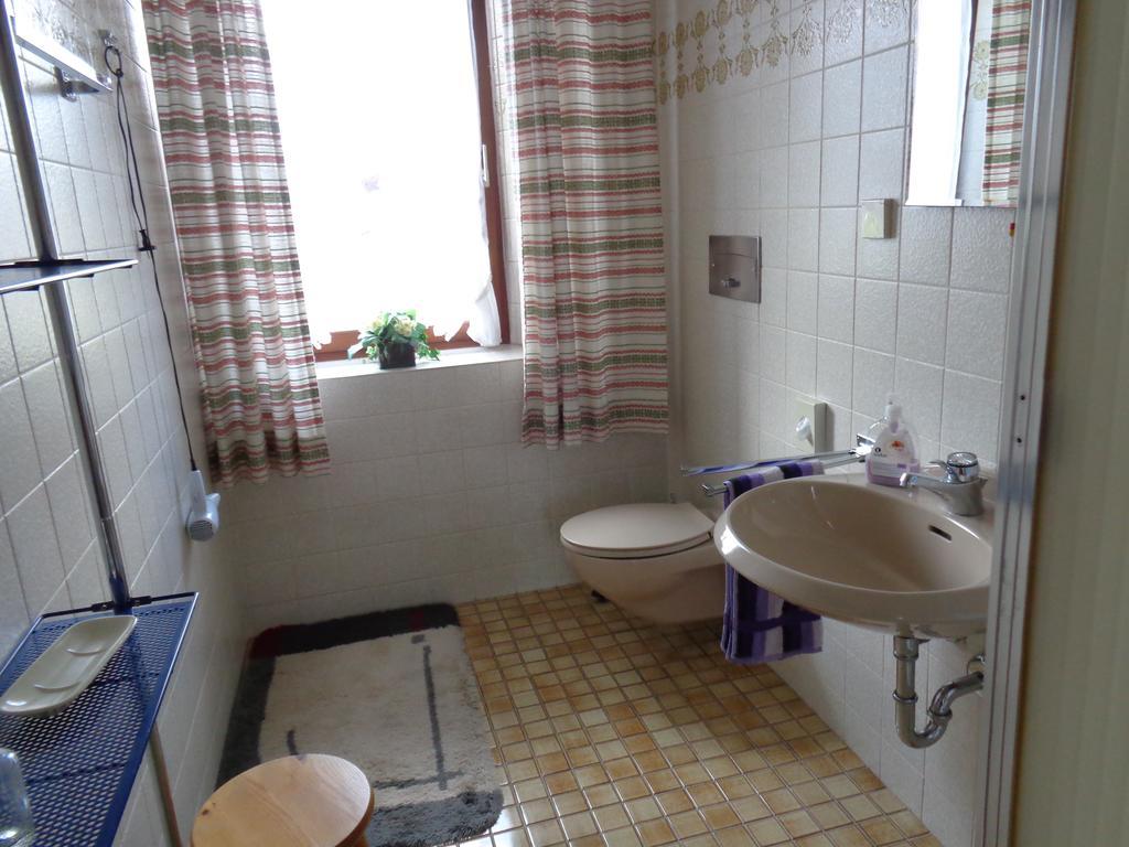Gaestehaus Eschenhof ريت ام وينكل الغرفة الصورة